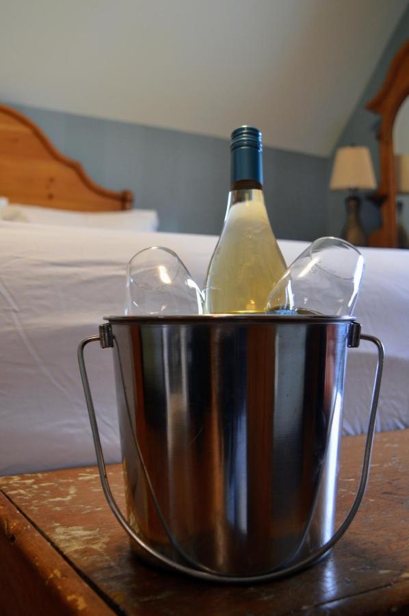 Magnetic Hill Winery Hotel Монктън Екстериор снимка